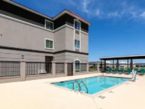 La Quinta Inn & Suites by Wyndham Midland North Hotels in Midland