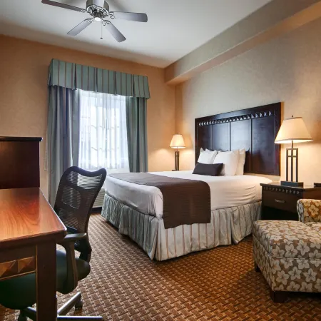 Best Western Plus Main Street Inn Отели в г. Броли