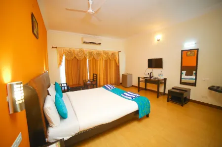St.James Court Beach Resort Отели в г. Manjakuppam