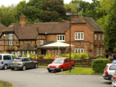 Woking West (A324) Hotels in Woking