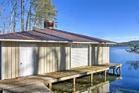 'Paradise Cove' Cabin w/ Boathouse & Dock - Pet friendly