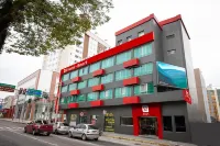 Tri Hotel Smart Criciuma Отели рядом с достопримечательностью «Praça Nereu Ramos»