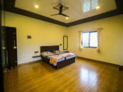 Hotel Ekant Tourist Resort AKA Ekaant Farms Hotels near Shree Vighnahar Ganapati Mandir, Ozar