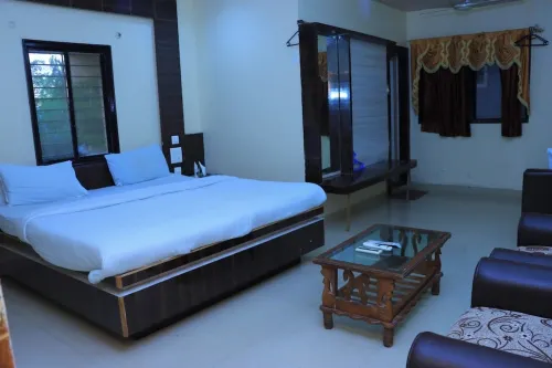 Mayura Lodge Residency Hotels in Latur