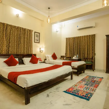 Tripli Hotels Shiv Villas