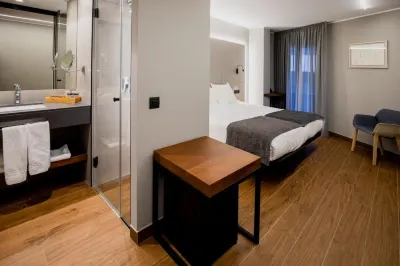Les Closes Hotels near Caldea Thermal Spa