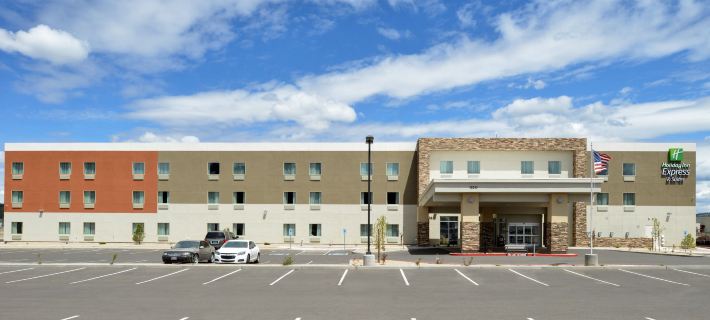 Holiday Inn Express & Suites WILLIAMS by IHG Hotels in Williams