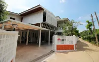 Room in Guest Room - Baan Khunphiphit Homestay