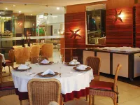 Mercure Fortaleza Meireles Hoteles cerca de Playa Mansa