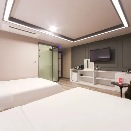 Hotel Gain