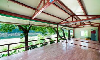 Hongcheon White House Pension
