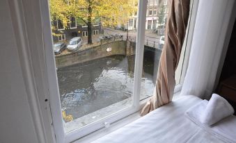 Amsterdam Downtown Hotel