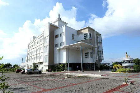 Hotel Queens Inn Velankanni Отели в г. Нагапаттинам