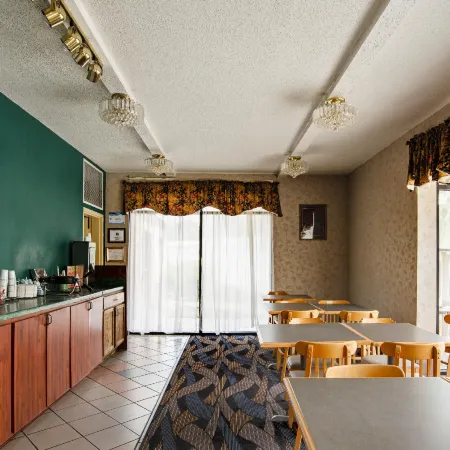 Suburban Studios Hinesville - Fort Stewart Area