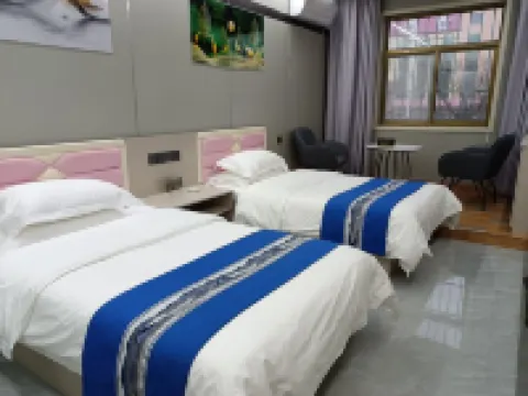 Taibai Huacheng Hotel (Century Avenue) Hotels in Taibai County