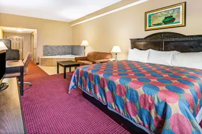 Days Inn & Suites by Wyndham Jeffersonville IN Hotels in Jeffersonville