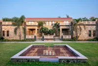 비크라마 헤리티지 리조트 파바가드 Harekrishna ISKCON 주변 호텔