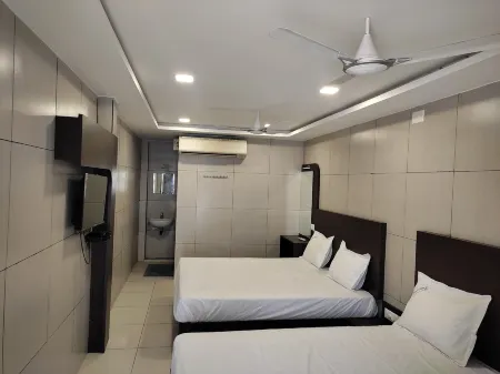 Abidharpp Inn Отели в г. Нагапаттинам