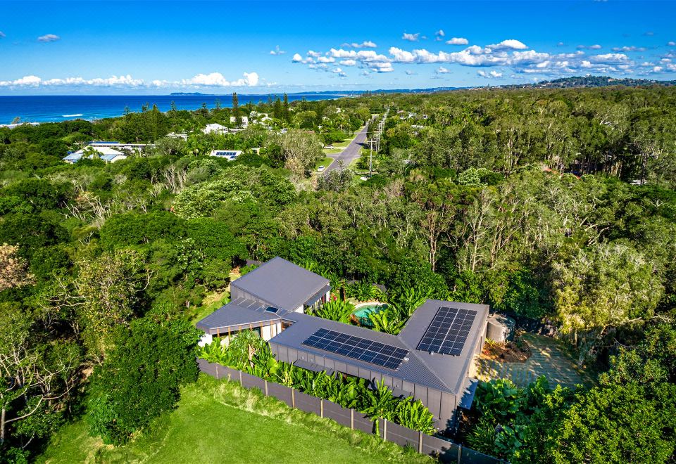 Luxico Muli Muli with Direct Beach Access,South Golden Beach