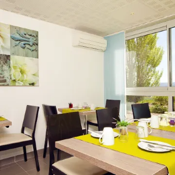 Apparthotel Séjours & Affaires Manosque