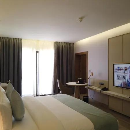 H Luxury Hotel