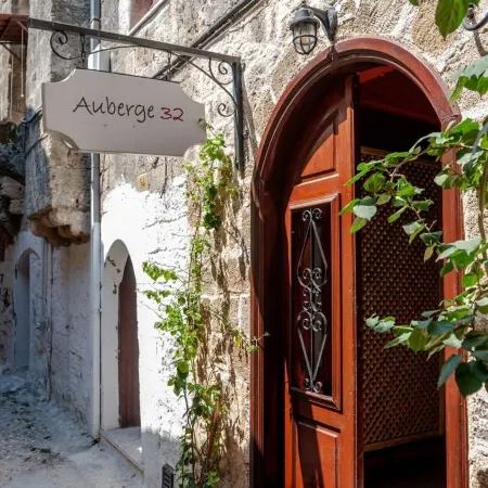 Auberge 32 Old Town