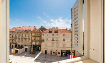 Palace Suites Heritage Hotel - Adults Only