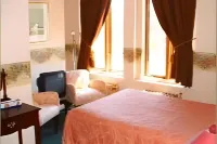Hotel Auberge Manoir Ville Marie Hotels in Longueuil