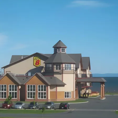 Super 8 by Wyndham Caraquet