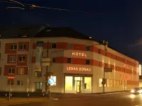 Lenas Donau Hotel