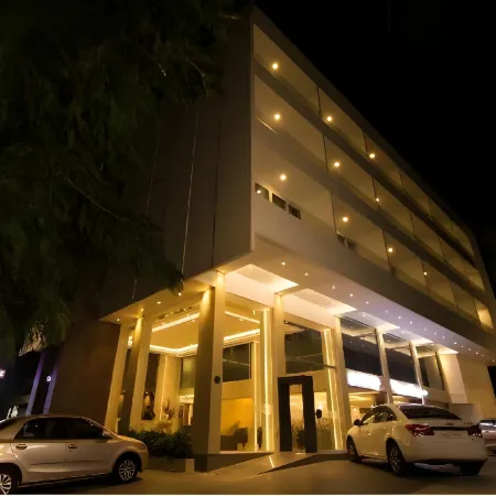 Roopa Elite