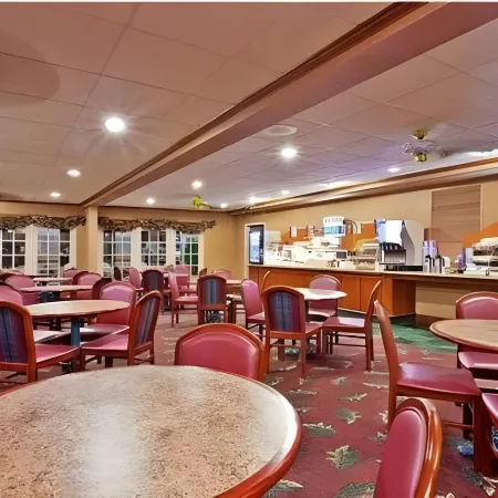 Auburn Place Hotel & Suites Paducah