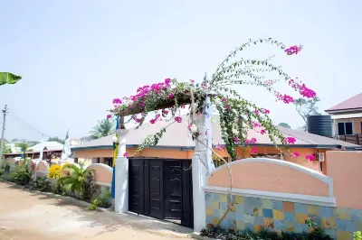 Nana Adu's Guesthouse Hotels in 