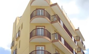 Hostal Adelino