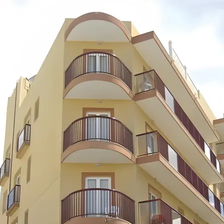 Hostal Adelino