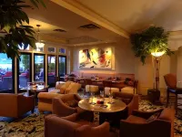 Penticton Lakeside Resort Отели в г. Пентиктон