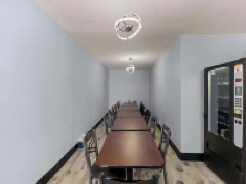 Rodeway Inn Midland South Hotels in Midland