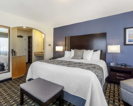 Best Western Plus Edmonds Harbor Inn Hotels in Edmonds