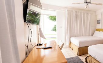 Ocean's Edge Lodge Restaurant & Bar - Housity