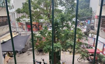 Nuanyang Ancient City Parking Lot Side Central Area Homestay (Kaiyuan Road)