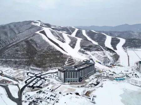 Holiday Inn Express Chongli, IHG Hotel Отели рядом с достопримечательностью «Changcheng Ling Scenic Area»