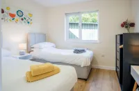 Skomer Lodge - 2 Bedroom Lodge - Manorbier Hotels in Manorbier