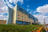 فندق هلا ان عرعر Hotels near متنزه طريق طريف