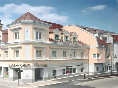 Familie Hopfeld - Hotel Dreikönigshof Các khách sạn ở Stockerau