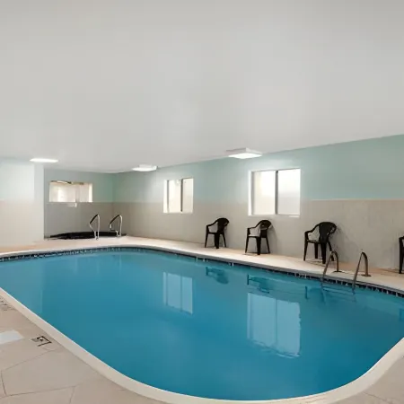 SureStay Plus Hotel by Best Western Bettendorf