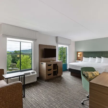 Hampton Inn & Suites Lake George