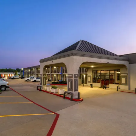 Super 8 by Wyndham Longview/North