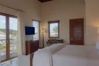 Las Verandas Hotel & Villas