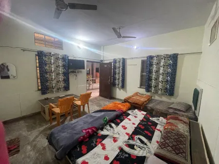 Garg Complex Guesthouse