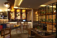 Ramada by Wyndham Jalandhar City Centre - bar